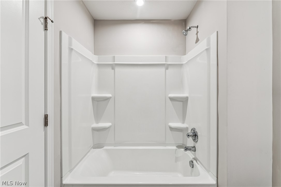 CROSSINGS AT MARTINS RUN - Residential