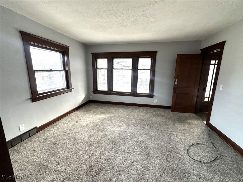 Photo of 4270 Valley Road #UP, Cleveland, OH 44109 (MLS # 5178176)