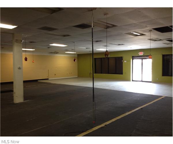 Euclid 16 - Commercial Lease