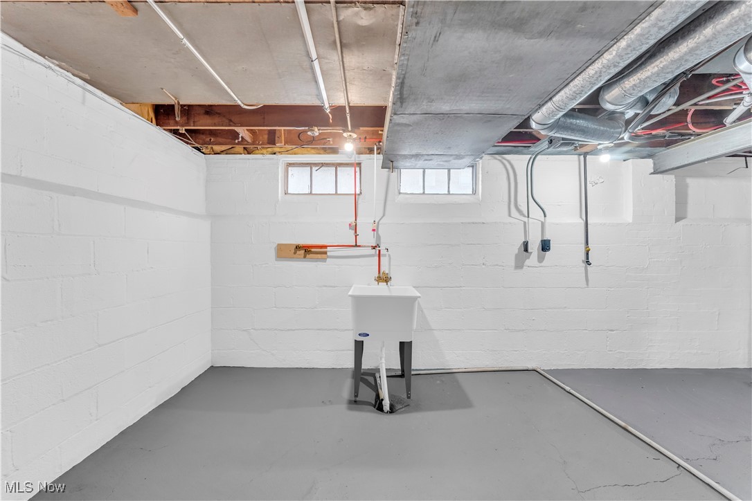 Tract #19 - Residential Lease