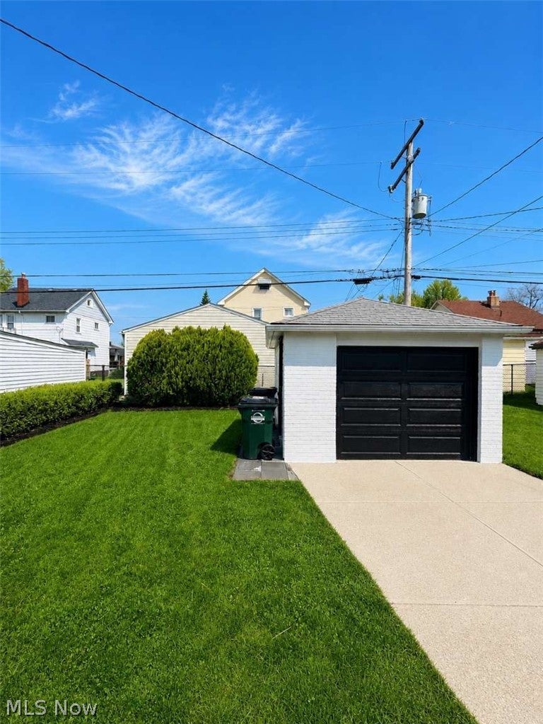 3326 Marioncliff Drive