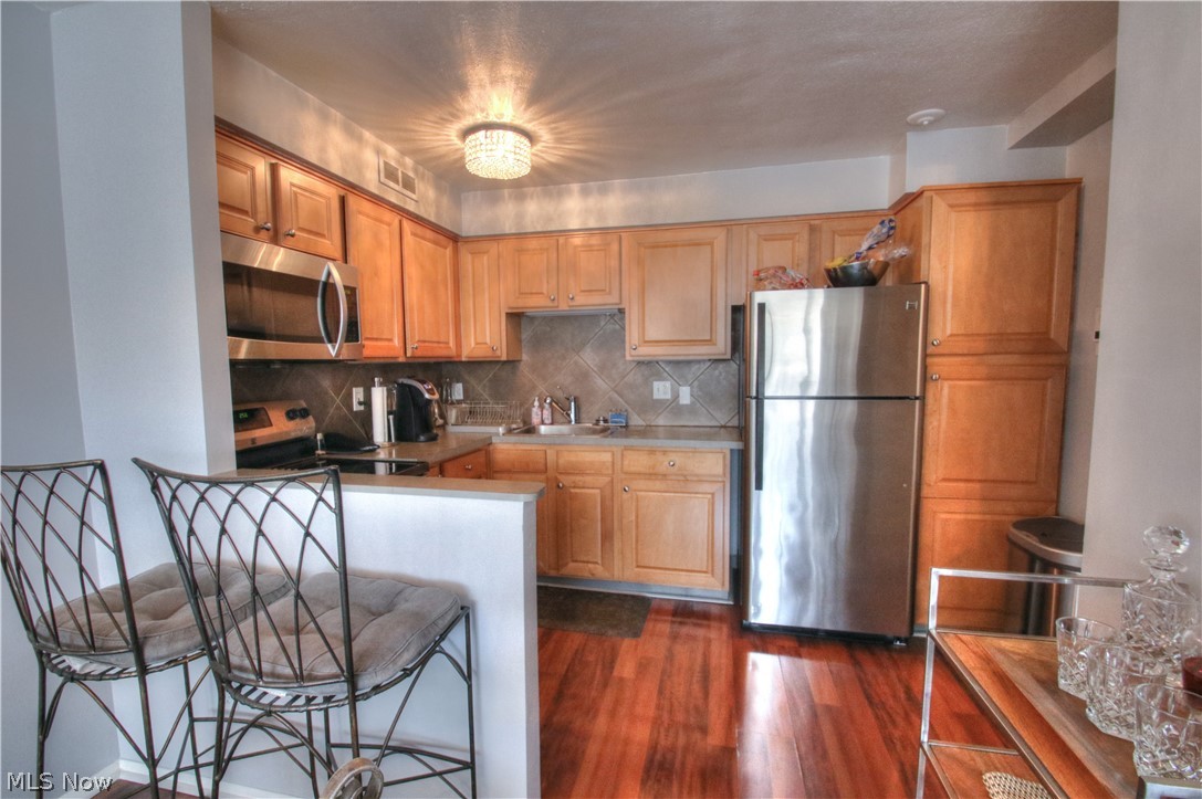 Envoy Condo - Residential