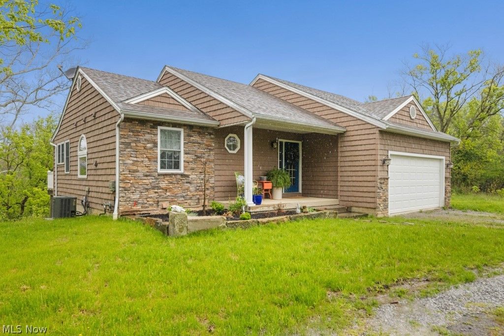 Photo of 14002 Diagonal Road, LaGrange, OH 44050 (MLS # 5205551)