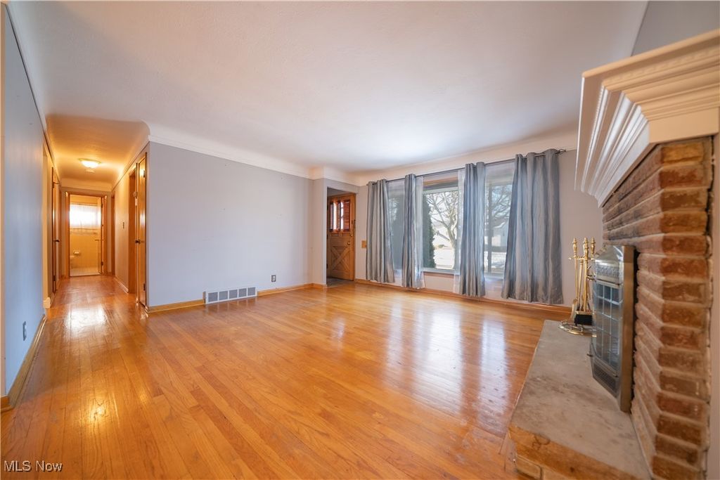 Photo of 6691 Crenshaw Drive, Parma Heights, OH 44130 (MLS # 5178116)