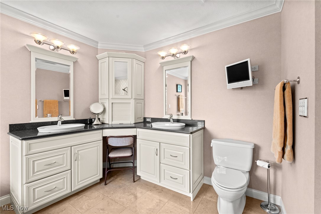 4803 Heights Drive, Stow, Ohio image 37