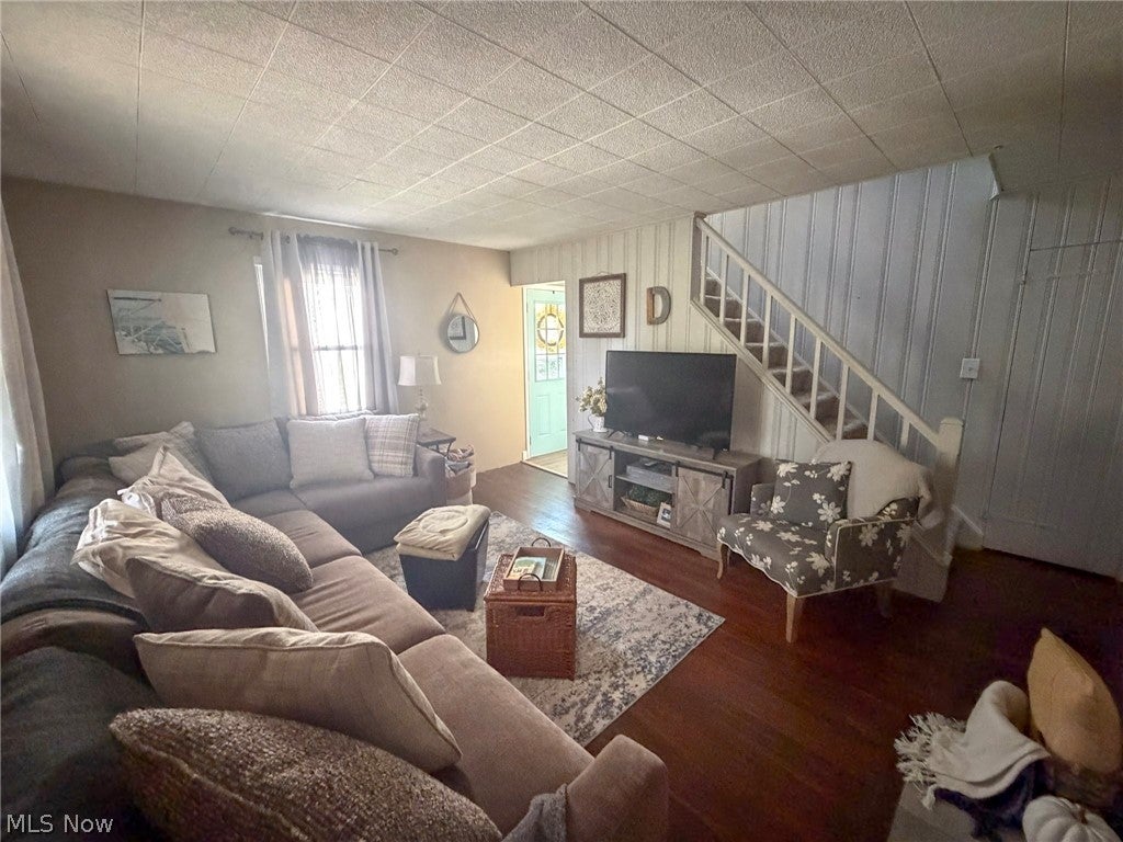 3931 Hopkins Road