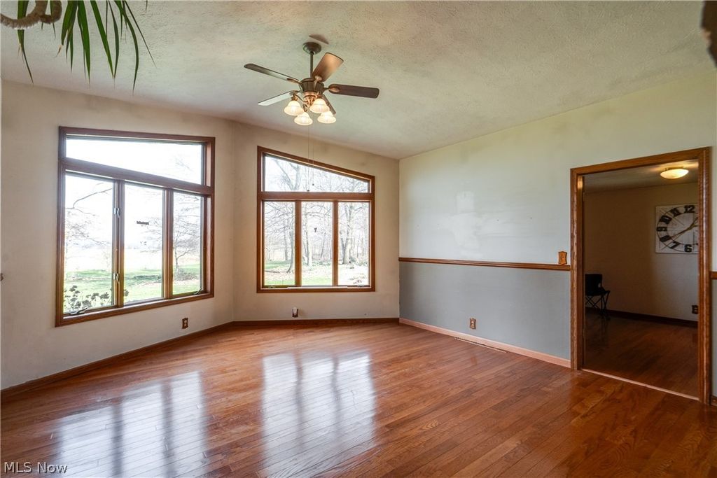 Photo of 3001 Ben Fulton Avenue NW, North Lawrence, OH 44666 (MLS # 5200497)