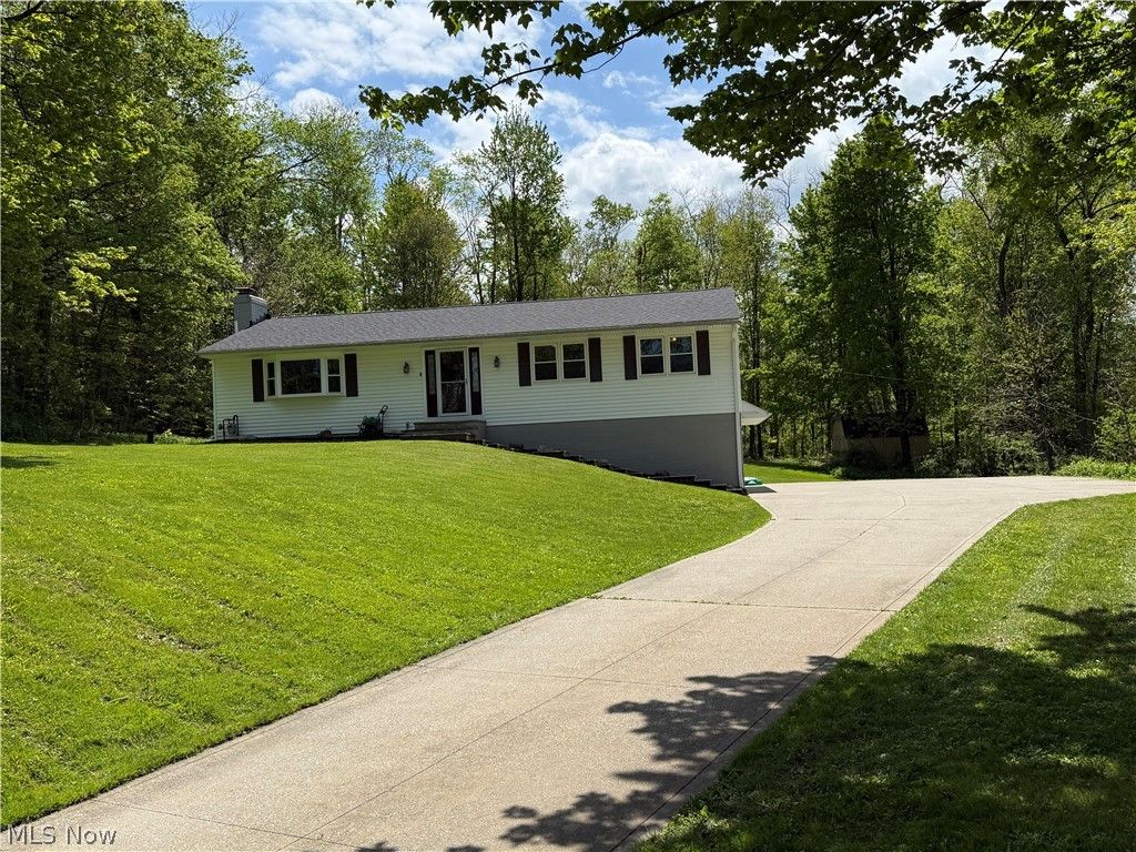 Photo of 10239 Mulberry Road, Chardon, OH 44024 (MLS # 5198829)