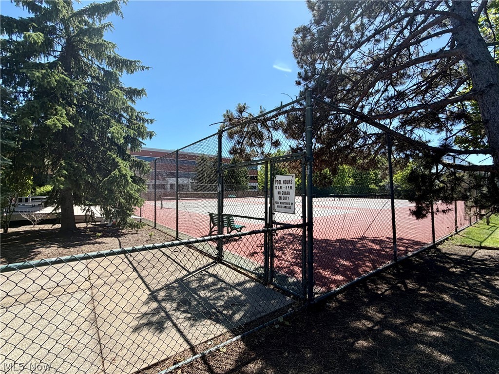 Fox Hollow at Woodhawk - Residential