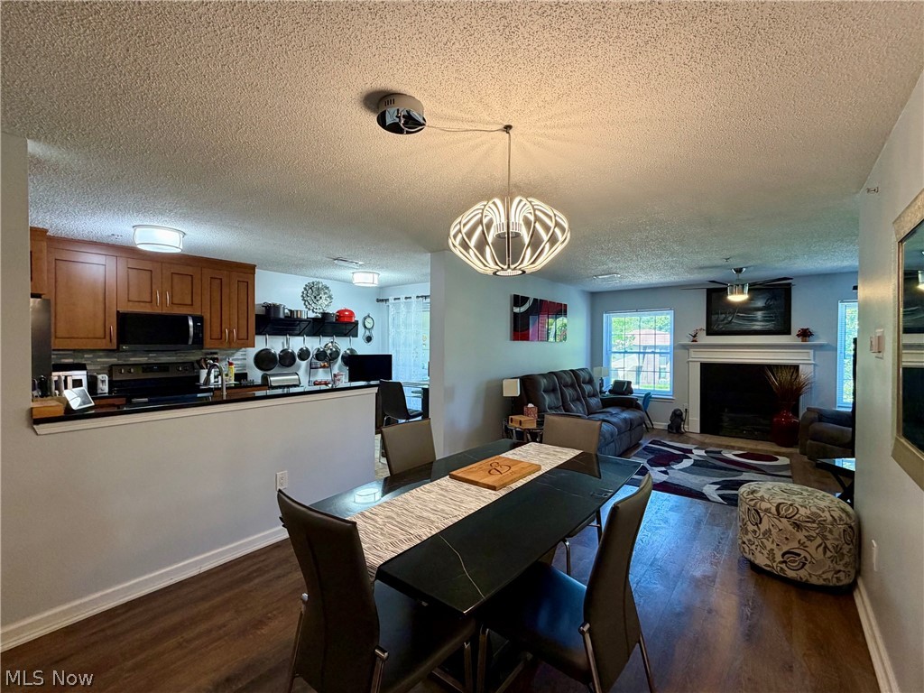 Fox Hollow at Woodhawk - Residential