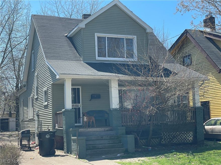 4 bedroom colonial with newer vinyl siding, windows, doors, furnace.  Make this a rental or with some TLC could be a nice house for an owner occupant.  SHORT SALE.