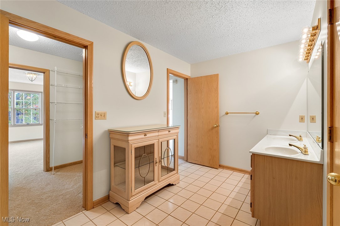 Talsman Condo - Residential