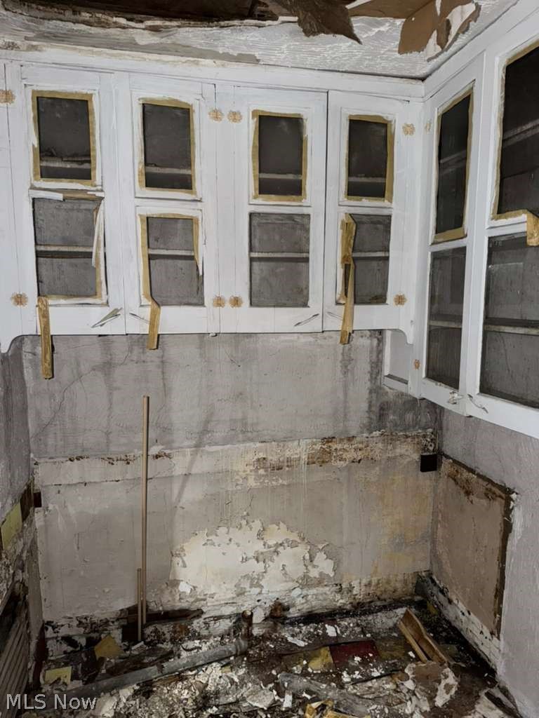 Stanley Heights - Commercial Sale