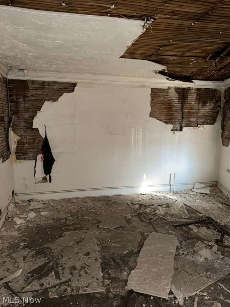 Stanley Heights - Commercial Sale