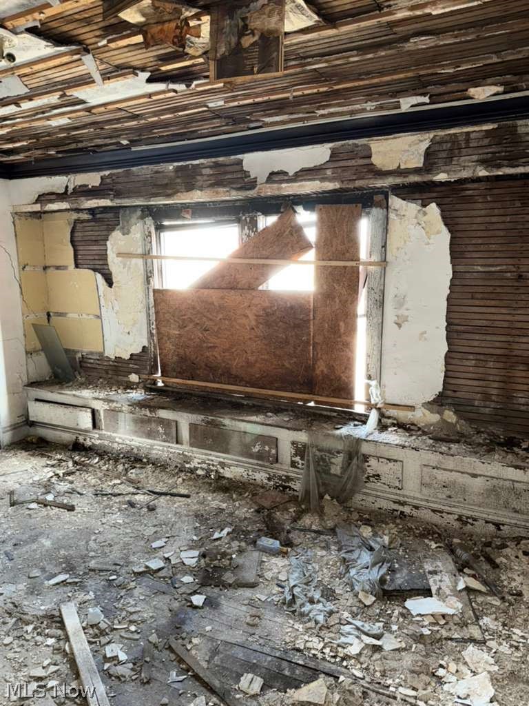 Stanley Heights - Commercial Sale