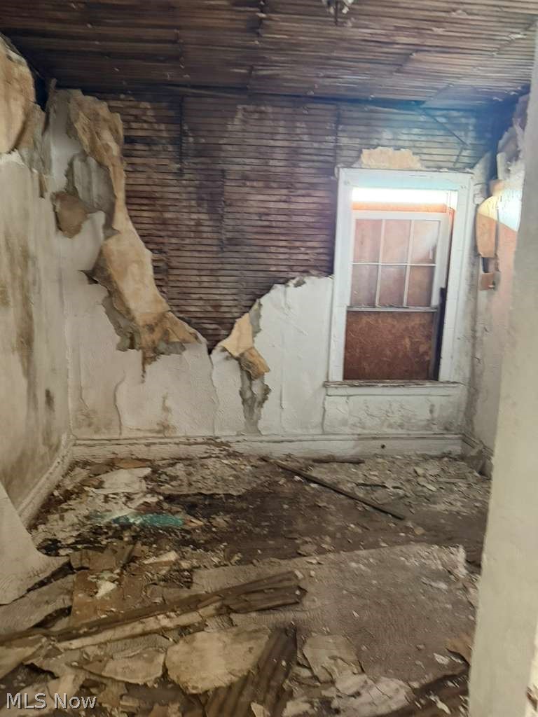 Stanley Heights - Commercial Sale