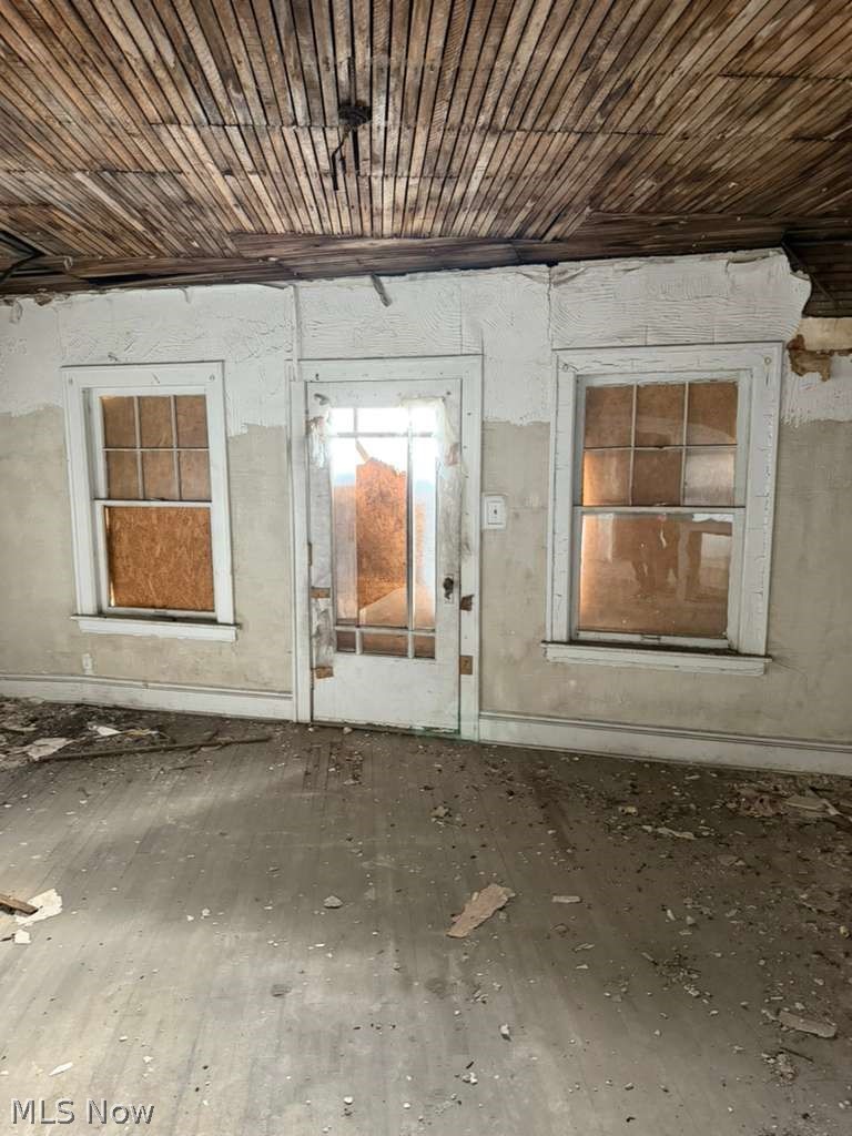 Stanley Heights - Commercial Sale