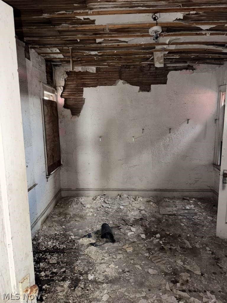 Stanley Heights - Commercial Sale