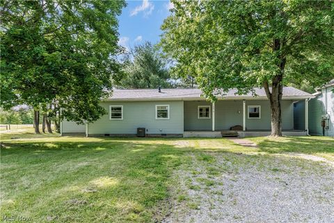 Homes For Sale - 4659 State Route 39<br/> New Philadelphia, OH 44663