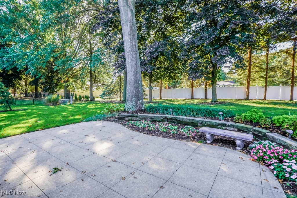 Bob-O-Link - Residential
