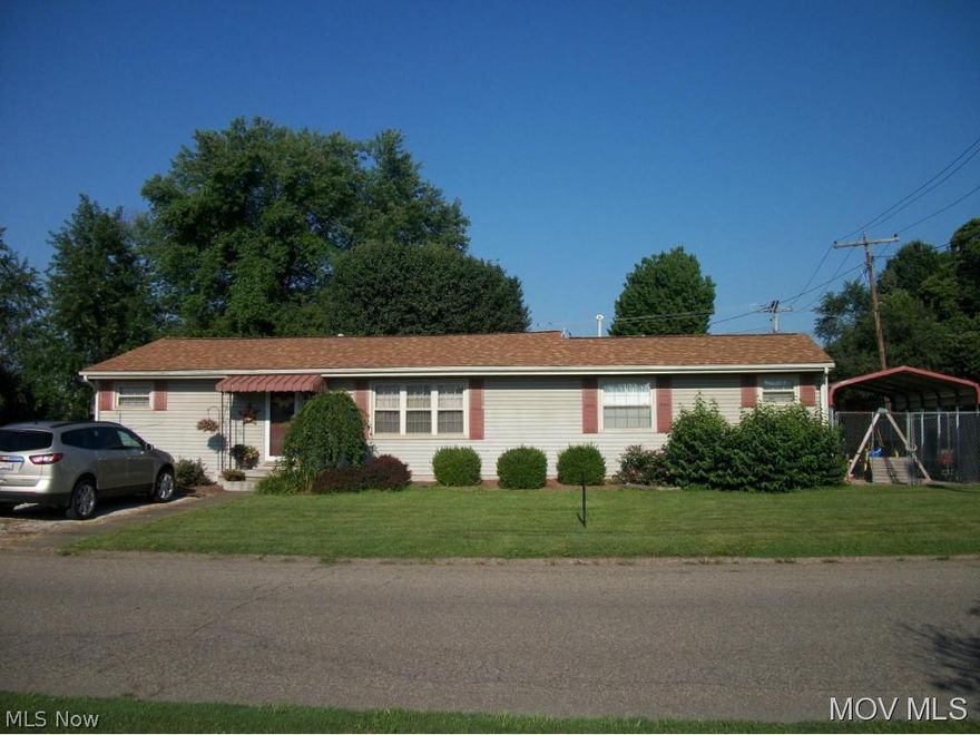 Superbly maintained 3BD / 2 Bath vinyl- sided ranch home on a fenced corner lot. Great at home comforts include complete appliance package, new carpet thru-out, family room downstairs, large master bedroom with nice size closet and eat-in kitchen with custom oak cabinets. Easy - care landscaping with carport, new roof (2013) and storage shed. No maybes. A must see!  Elem: Belpre Elementary School  Elem/Bus: Y  JrHigh: Belpre Middle School  JrHigh/Bus: Y  High: Belpre High School  High/Bus: Y  Fire: VOL  Police: CTY  PossFreeGas: N  ;SQFT=Fin L1:1488, Fin Bsmt:364, Fin Above:1488, Fin Total:1852, Unfin Bsmt:1124, Unfin Above:1124;GAR= 1 Car Carport;PRKG= Off Street