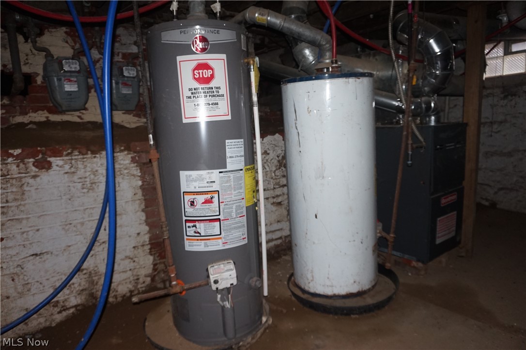 M & M Halles - Residential Income