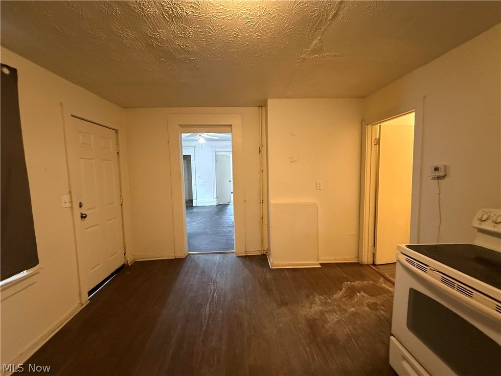 M & M Halles - Residential Income