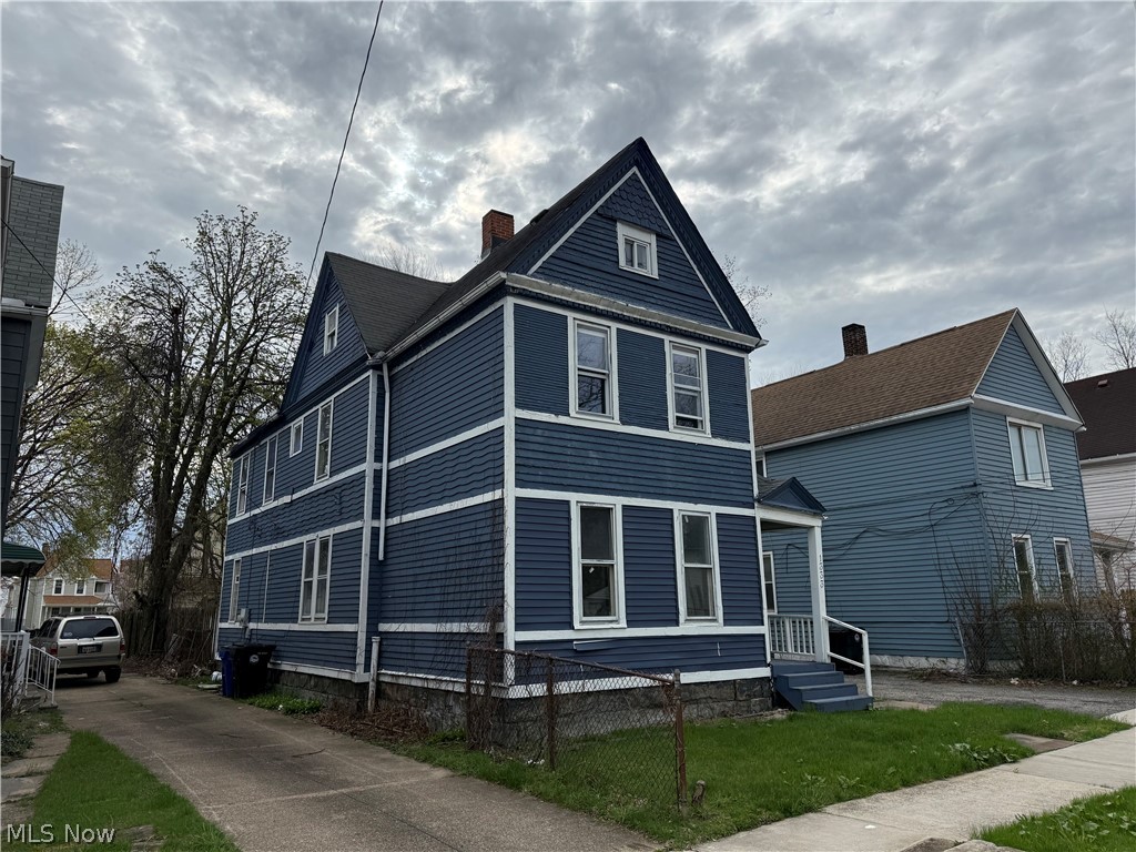 M & M Halles - Residential Income