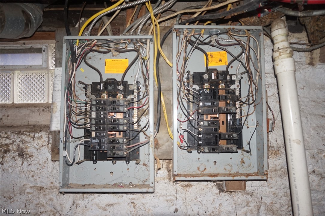 M & M Halles - Residential Income