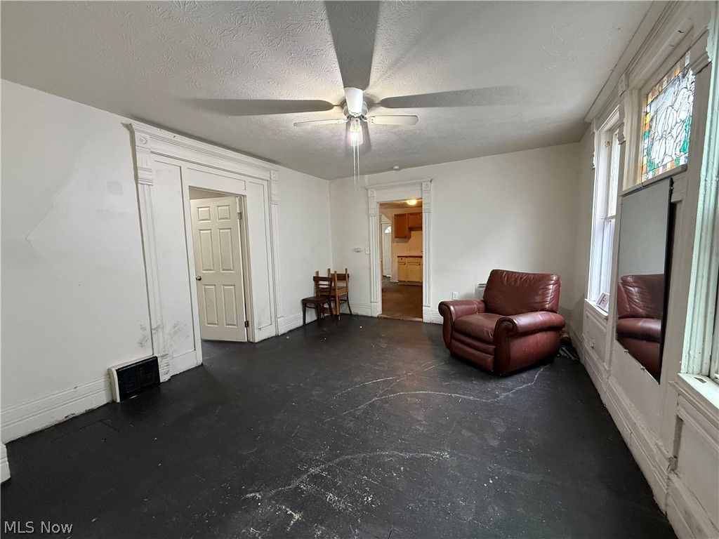 Photo of 1333 E 68th Street, Cleveland, OH 44103 (MLS # 5201937)