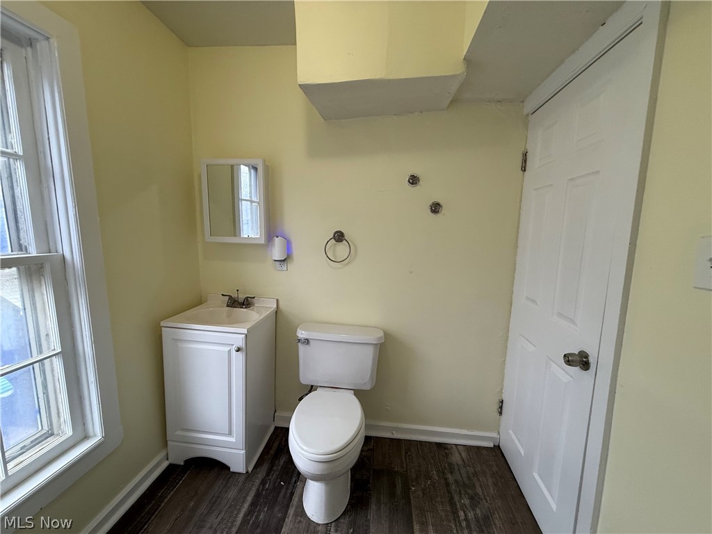 M & M Halles - Residential Income