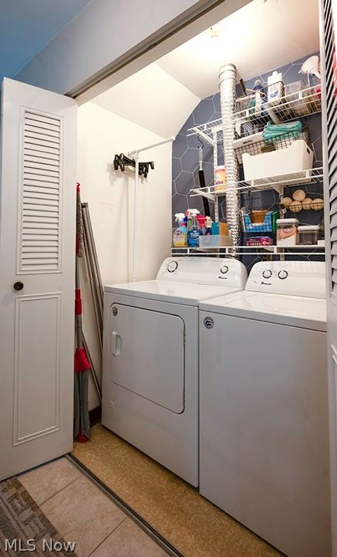 Tiny photo for 369 Quarry Lane #A, Warren, OH 44483 (MLS # 5202355)