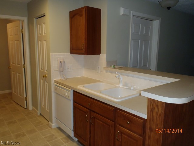 Lenox Crk Condo - Residential