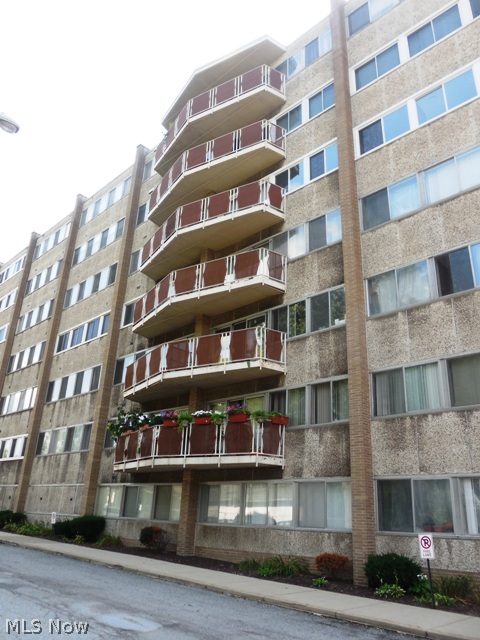 Emerald Towers Condo - Residential