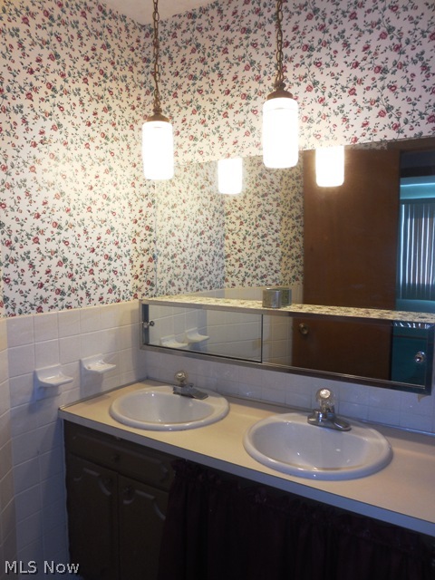 Emerald Towers Condo - Residential