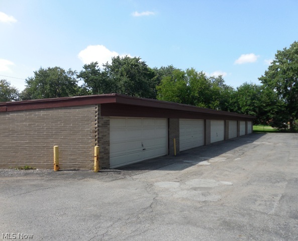 Emerald Towers Condo - Residential