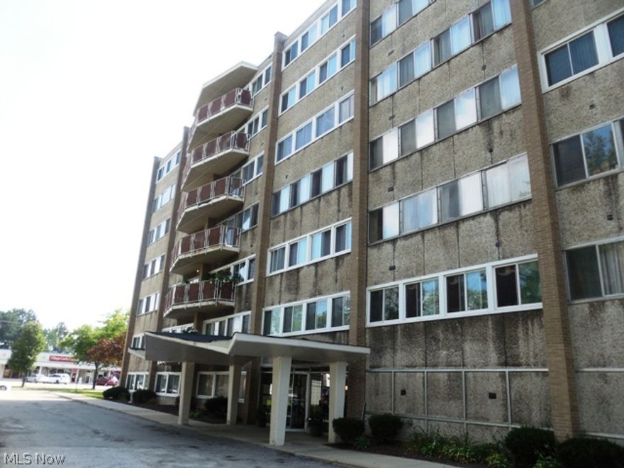 Great 2 bedroom, 1 full bath Condo unit located on the Top floor complete with balcony, new windows, new blinds. Well taken care of.  some updating needed.  Close to highway and shopping.  Maintenance fee covers everything but Electric.  Great Place to live!