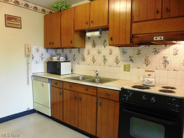 Emerald Towers Condo - Residential