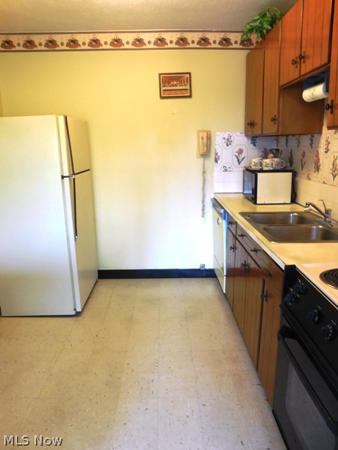 Emerald Towers Condo - Residential