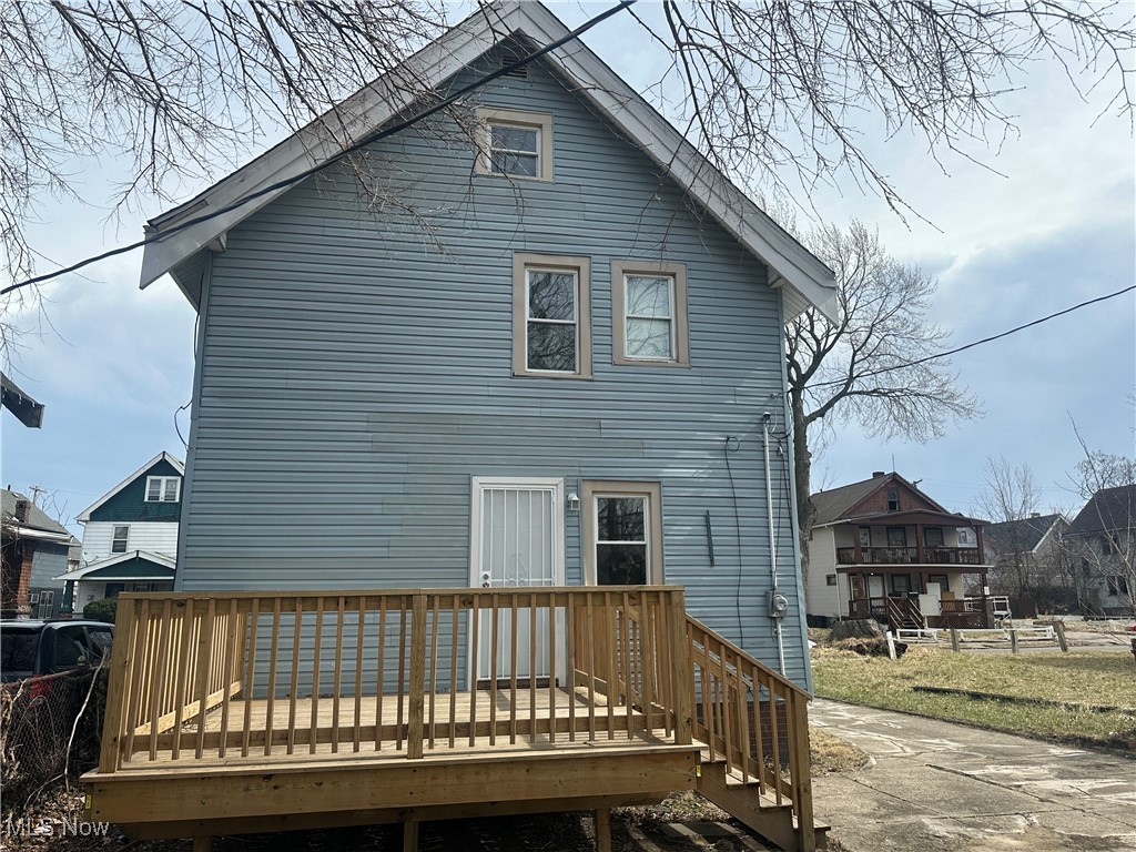 East Cleveland, Ohio 44112, United States, 3 Bedrooms Bedrooms, ,1 BathroomBathrooms,Residential,Pending,99835