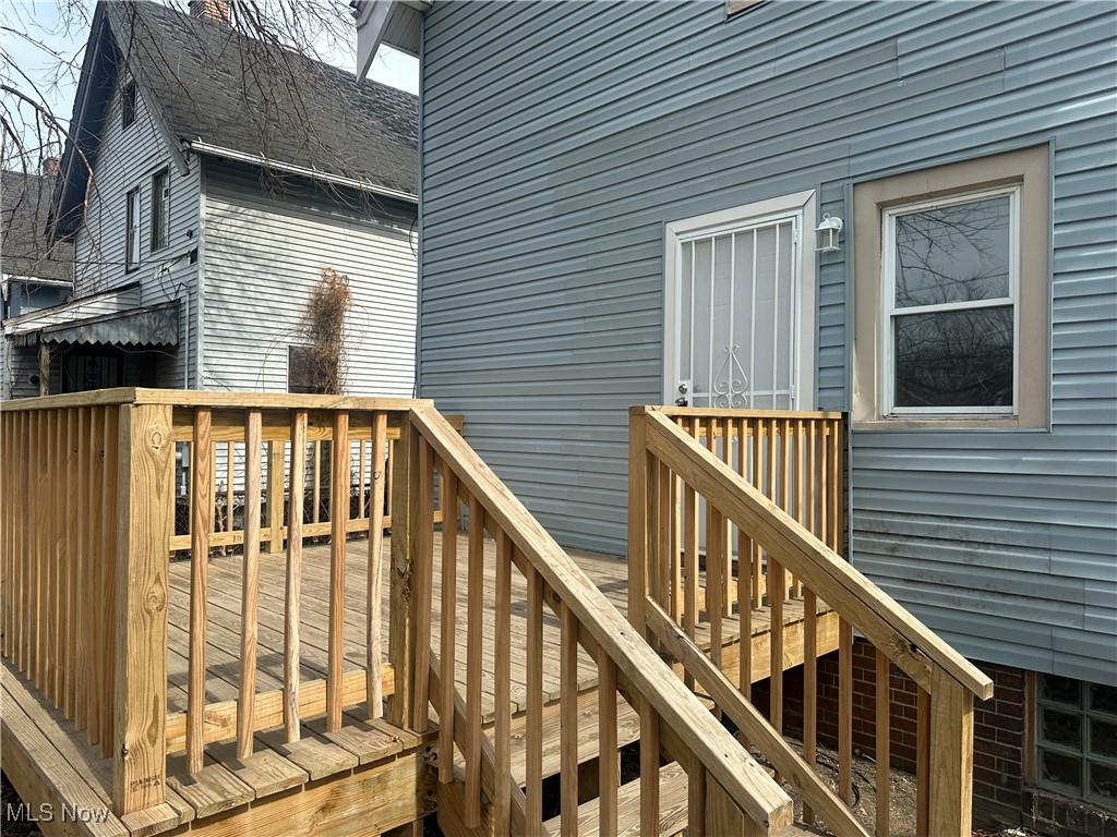 East Cleveland, Ohio 44112, United States, 3 Bedrooms Bedrooms, ,1 BathroomBathrooms,Residential,Pending,99835