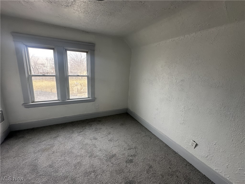 East Cleveland, Ohio 44112, United States, 3 Bedrooms Bedrooms, ,1 BathroomBathrooms,Residential,Pending,99835