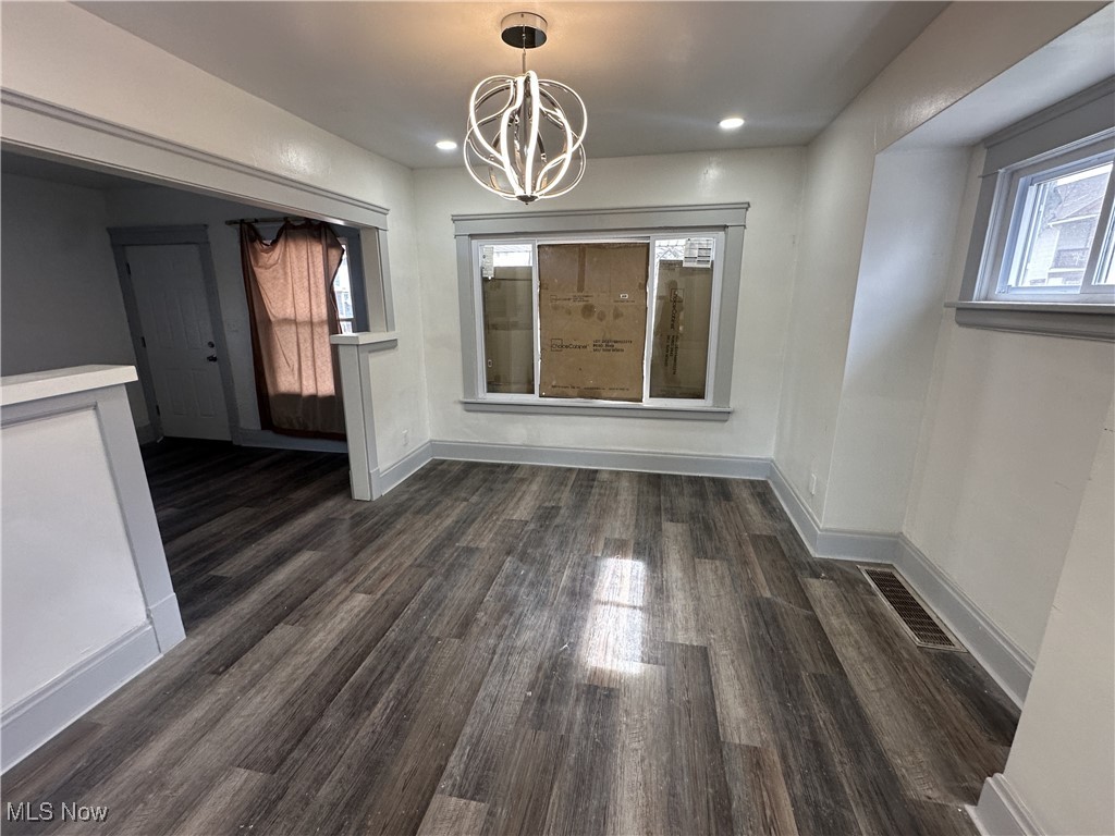 East Cleveland, Ohio 44112, United States, 3 Bedrooms Bedrooms, ,1 BathroomBathrooms,Residential,Pending,99835