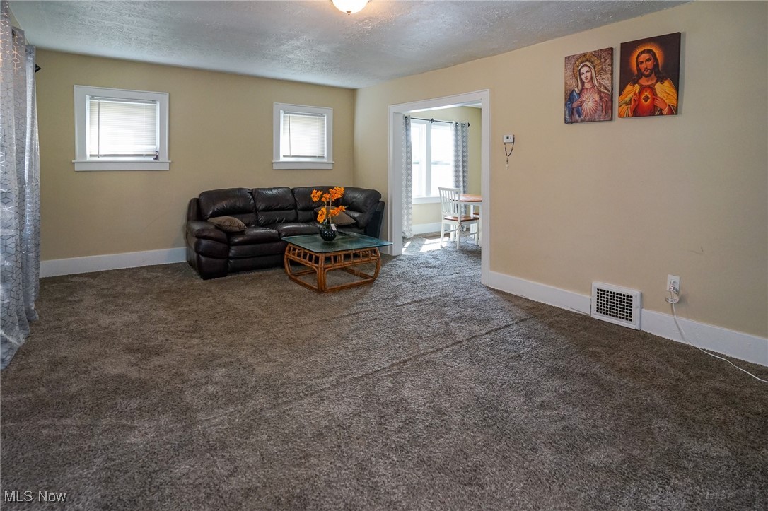 1274 E Tallmadge Avenue, Akron, Ohio image 4