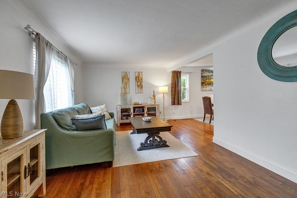 Photo of 4855 Edsal Drive, Lyndhurst, OH 44124 (MLS # 5197633)