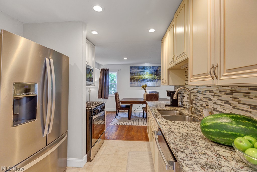 Richmond Manor Sub/E A Markhams - Residential