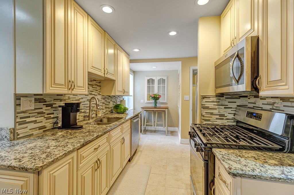 Richmond Manor Sub/E A Markhams - Residential