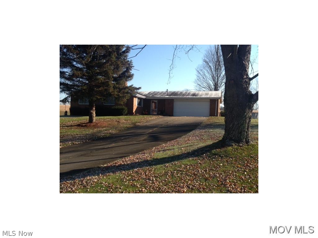 Peaceful Brick Ranch home with two car garage less than fifteen minutes from Marietta on over four acres. Large rooms, beautiful fireplace and 2nd Kitchenette in unfinished walkout basement. Pole Building roughly 24x28. Room, square footage, and lot size are approximate. Elem: Newport Elementary School Elem/Bus: Y JrHigh: Frontier Middle JrHigh/Bus: Y High: Frontier High School High/Bus: Y Fire: VOL Police: SHF PossFreeGas: N ;SQFT=Fin L1:1520, Fin Bsmt:525, Fin Above:1520, Fin Total:2045, Unfin Bsmt:615, Unfin Above:615;GAR= 2 Car Att;PRKG= Off Street