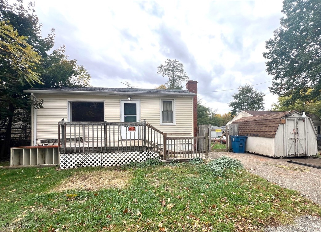 Investor special! This 2-bedroom, 1-bath home in Springfield Township is full of potential and ready for your vision. In need of some TLC, this property offers a fantastic opportunity to add value and make it your own. Whether you’re a seasoned investor or looking to expand your portfolio before the year’s end, this is one to consider. The home sits on a spacious lot with a large backyard and a detached shed—perfect for storage or future projects. Conveniently located near shopping, dining, and just minutes from the expressway, this property combines opportunity and location for a smart investment. Don’t miss your chance to turn this hidden gem into a great return!