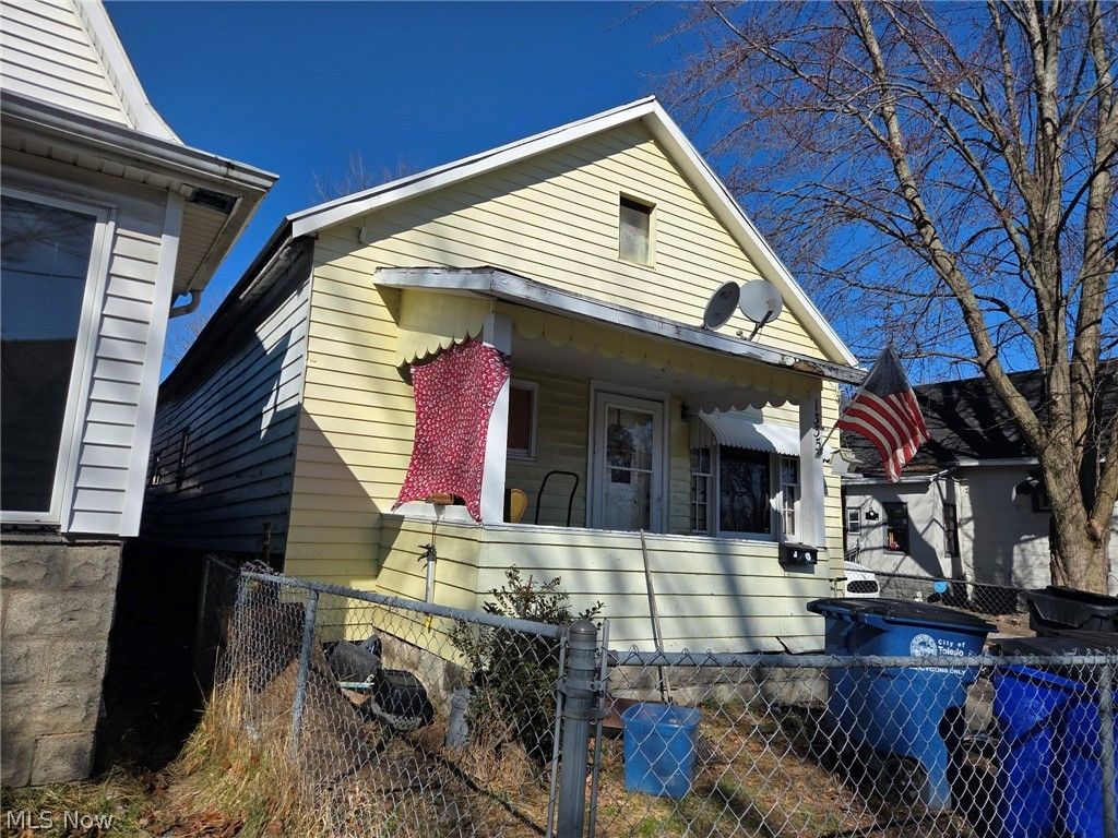 Photo of 1335 Peck Street, Toledo, OH 43608 (MLS # 5194379)